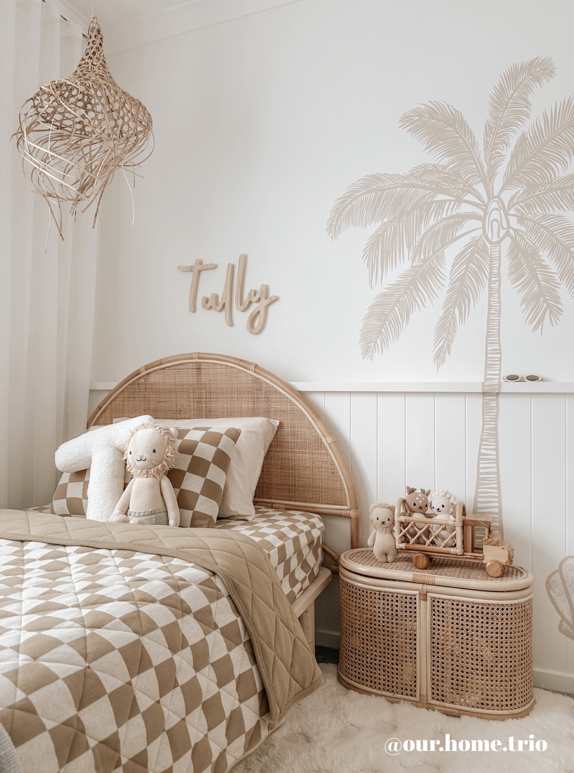 our.home.trio-island-vibes-palm-tree